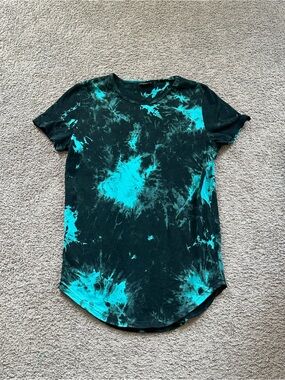 Letaotao Tie-Dye long Short Sleeve Tee in Black & Teal